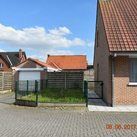 Damon II Apartment Poelkapelle Екстериор снимка