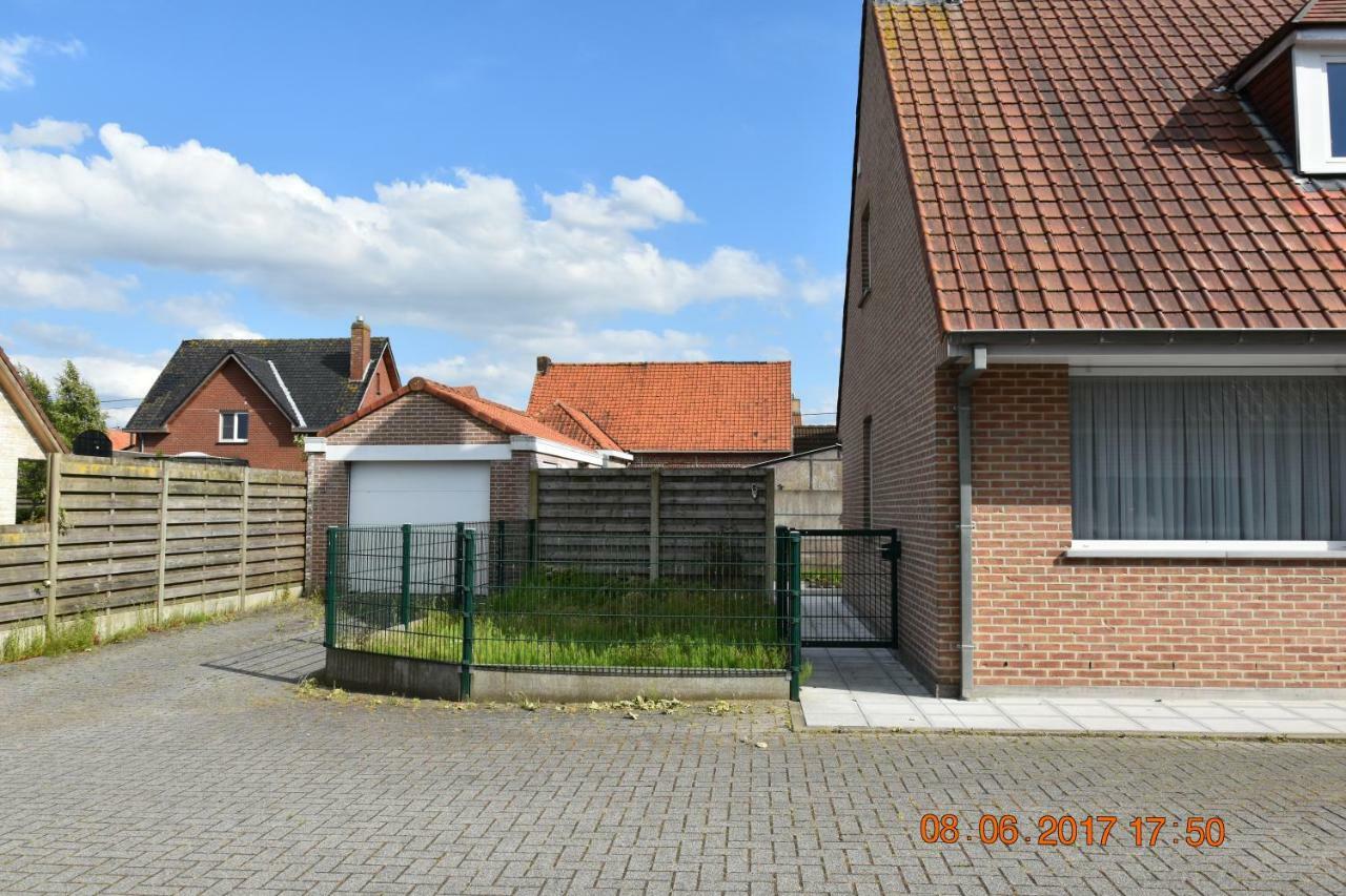 Damon II Apartment Poelkapelle Екстериор снимка