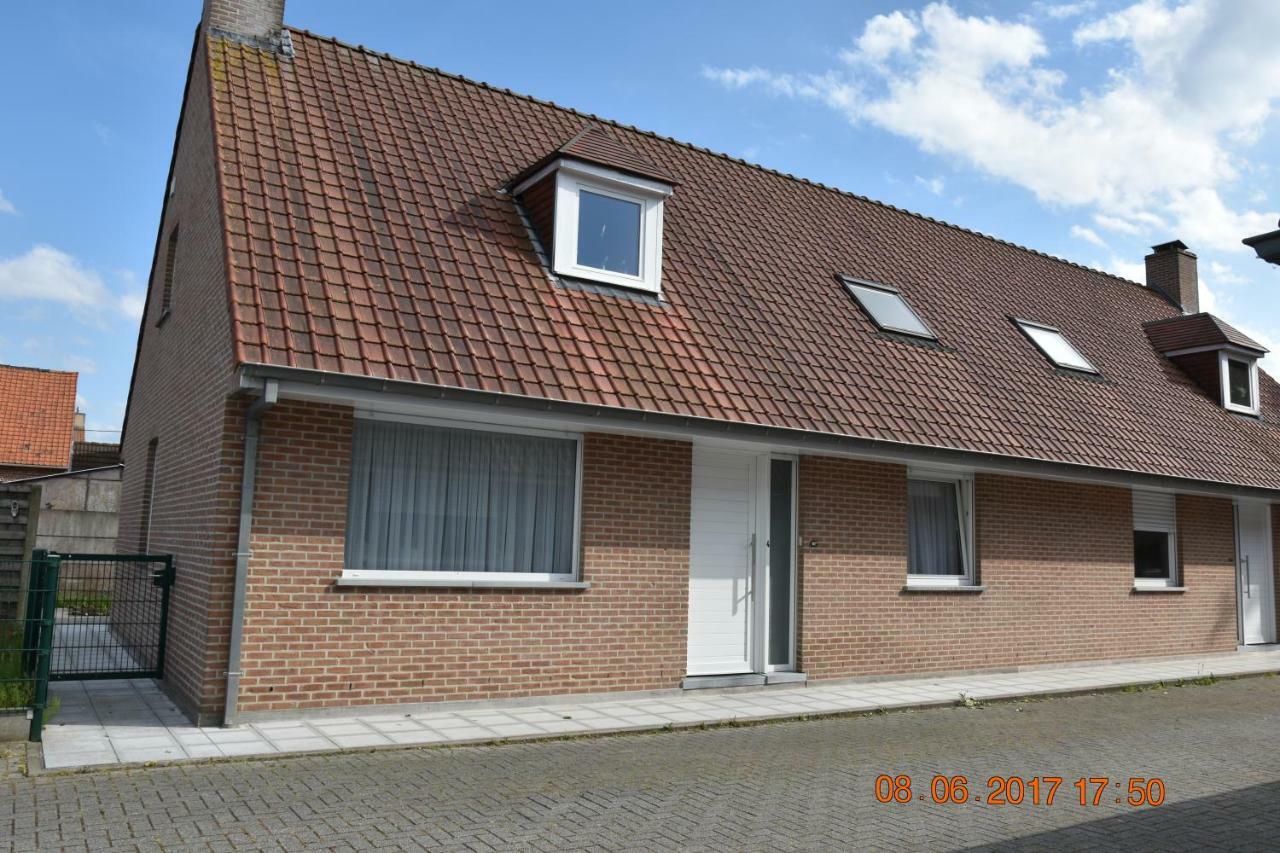 Damon II Apartment Poelkapelle Екстериор снимка